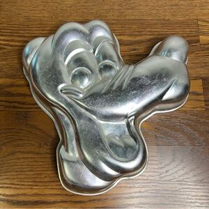 Wilton Walt Disney Pluto Dog Aluminum Baking Cake Pan 515-604